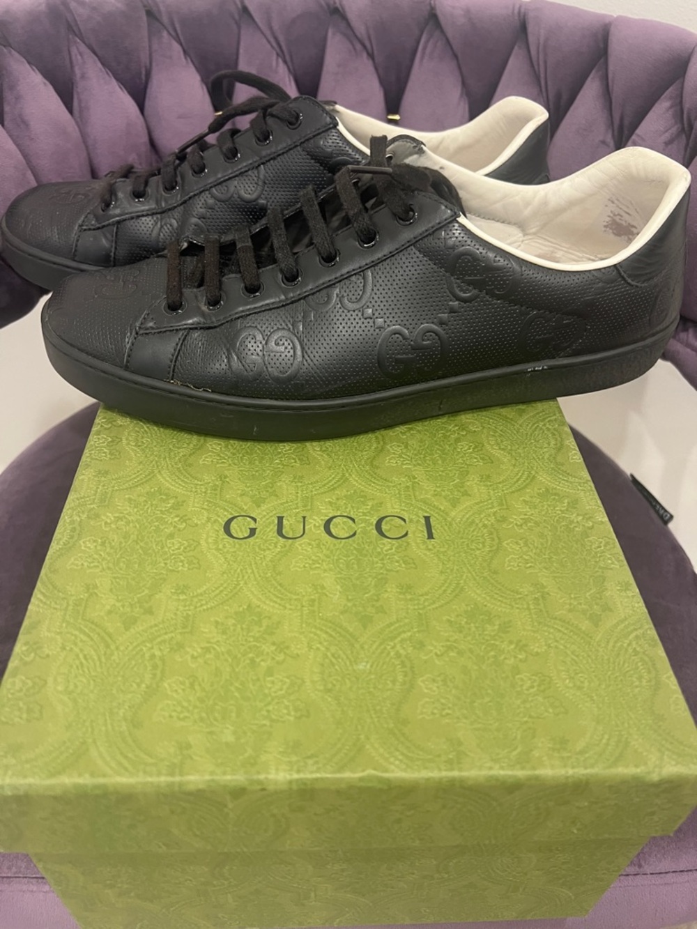Gucci Black Leather GG-Stamped Low-Top Sneakers